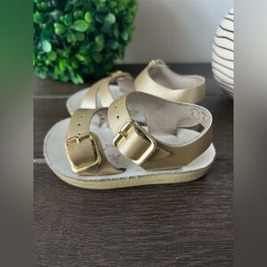Sun San Sea Wees Gold Buckle Sandals Saltwater Sandals Size 2